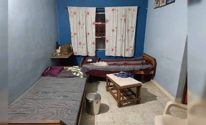Family of Three Commits Suicide in Gujarat; Financial Issues Suspected