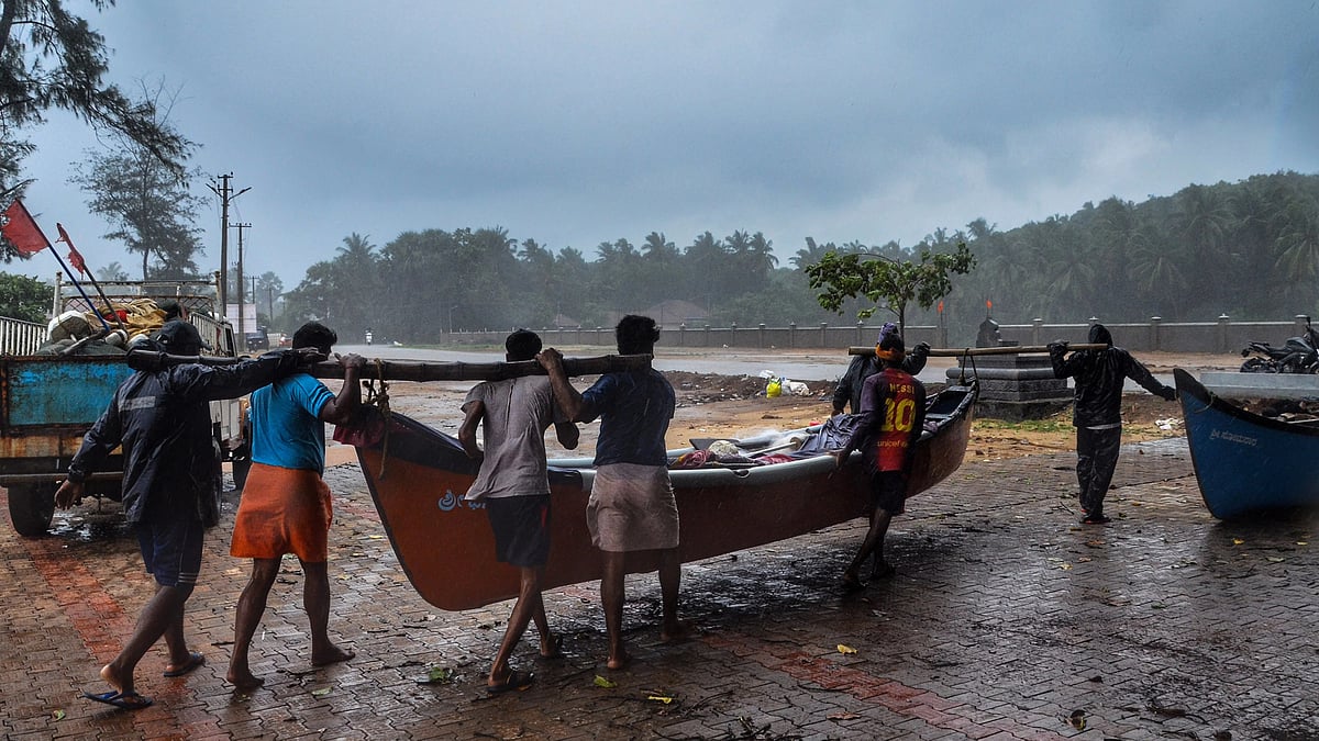 Maharashtra Traditional Fishermen Oppose Move To Allow Deep-Sea Fishing From Aug 1