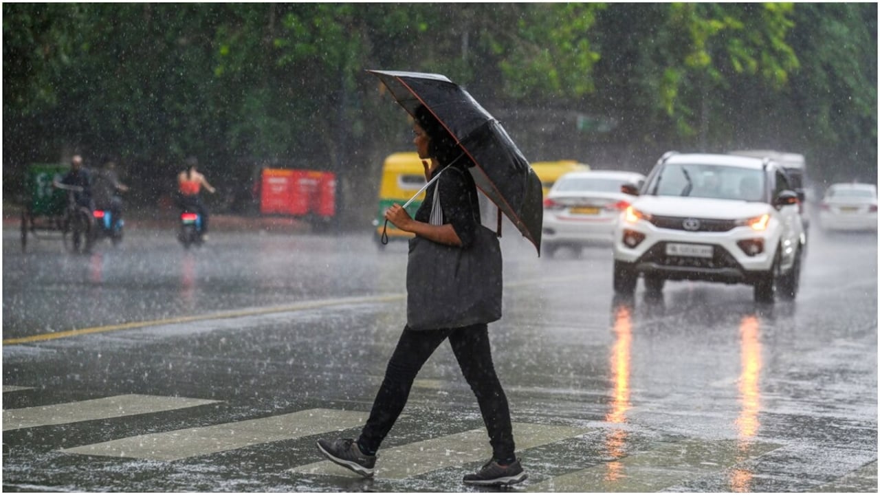 Heavy rain to welcome August: Gujarat on alert, IMD issues extreme caution