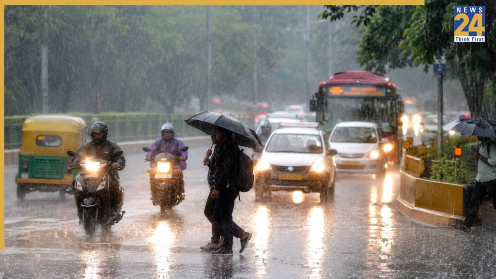 Weather news: Monsoon revival after 3 days? IMD issues rain alert; When will Delhi, Noida, Gurugram, Uttar Pradesh, Punjab, Haryana, Rajasthan and other states get rain?
