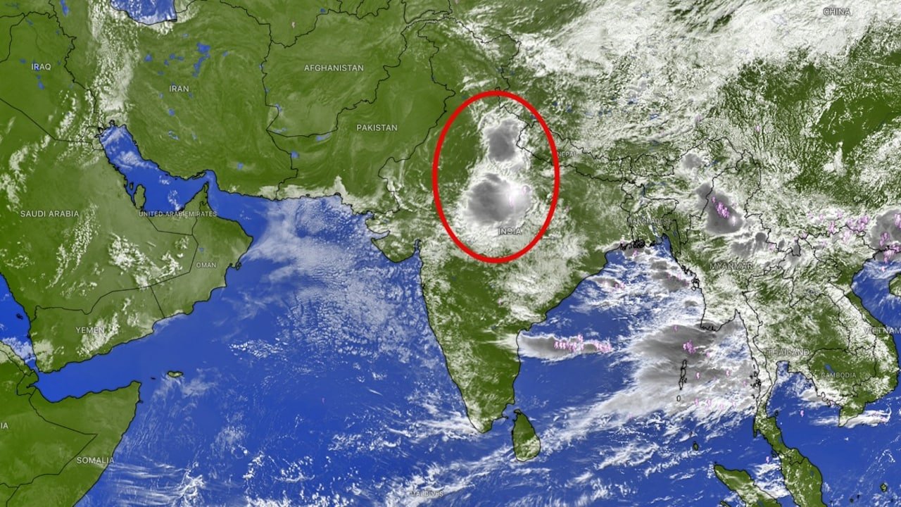 मानसून सक्रिय रहेगा: अंतरिक्ष से उत्तर प्रदेश पर भारी बारिश का जमावड़ा देखा गया