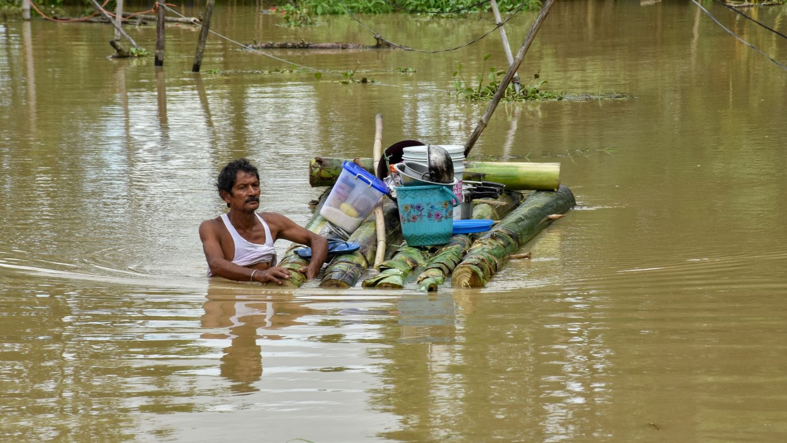 Monsoon floods: 22,000 evacuated in Gujarat, Assam toll rises to 47, Jhelum crosses alert mark