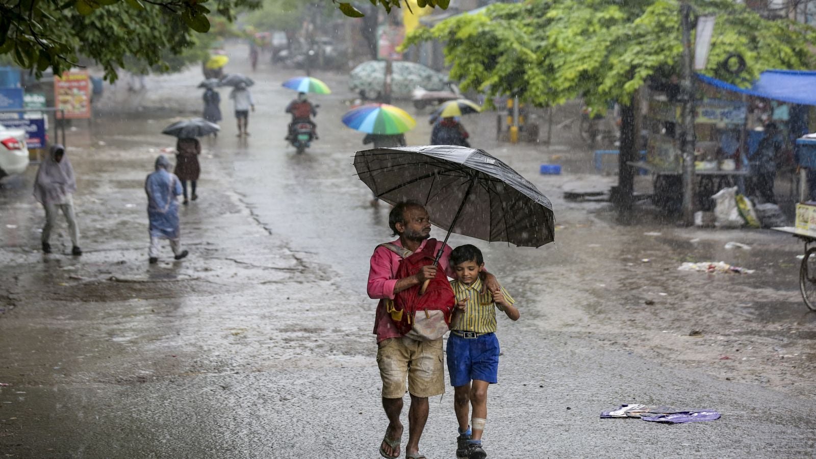 IMD હવામાનની આગાહી ઓગસ્ટ 17: ઓડિશા, પશ્ચિમ બંગાળમાં અતિ ભારે વરસાદની સંભાવના