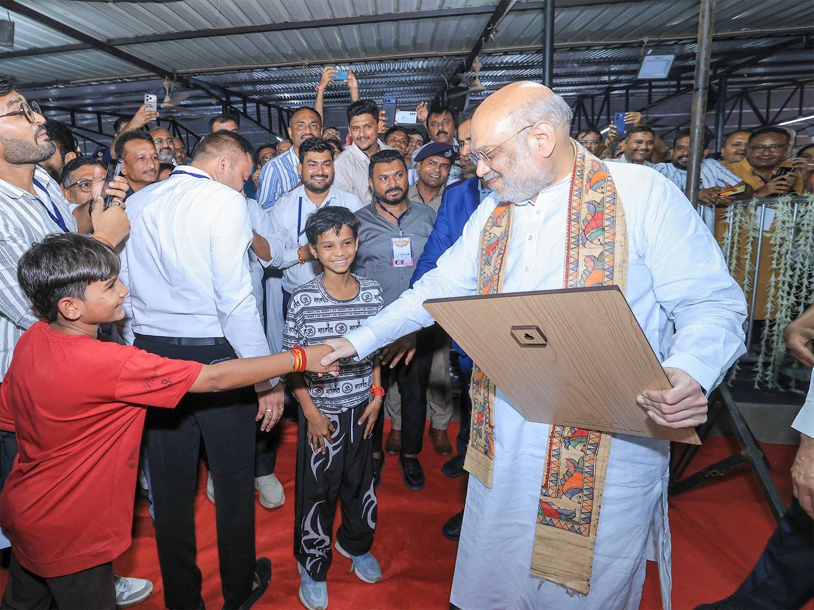 અમિત શાહે ઘાટલોડિયામાં ઈન્ફ્રાસ્ટ્રક્ચર અને પાણી અંગે લોક દરબારની અધ્યક્ષતા કરી.