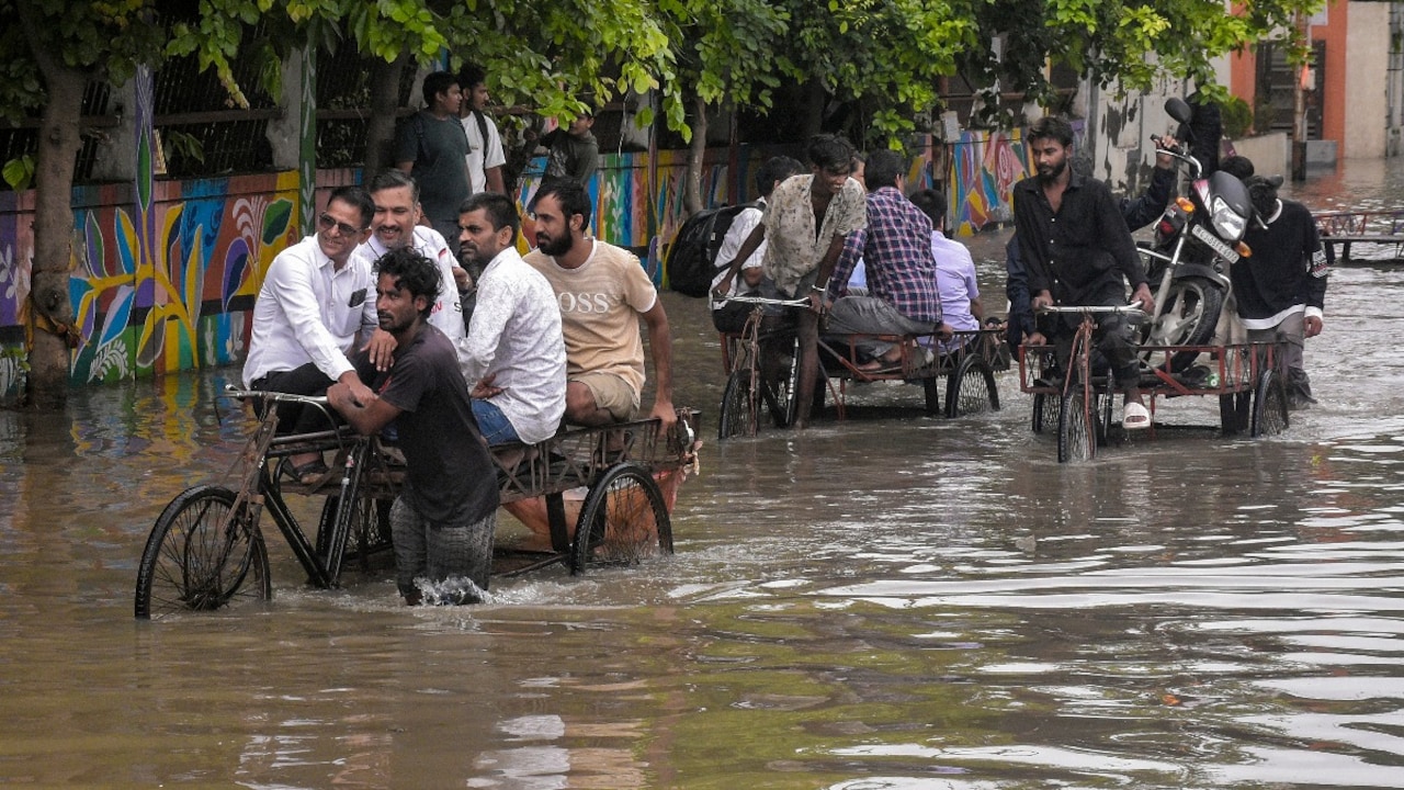 Gujarat monsoon: Vigorous rain hits triple centuries three days in a row