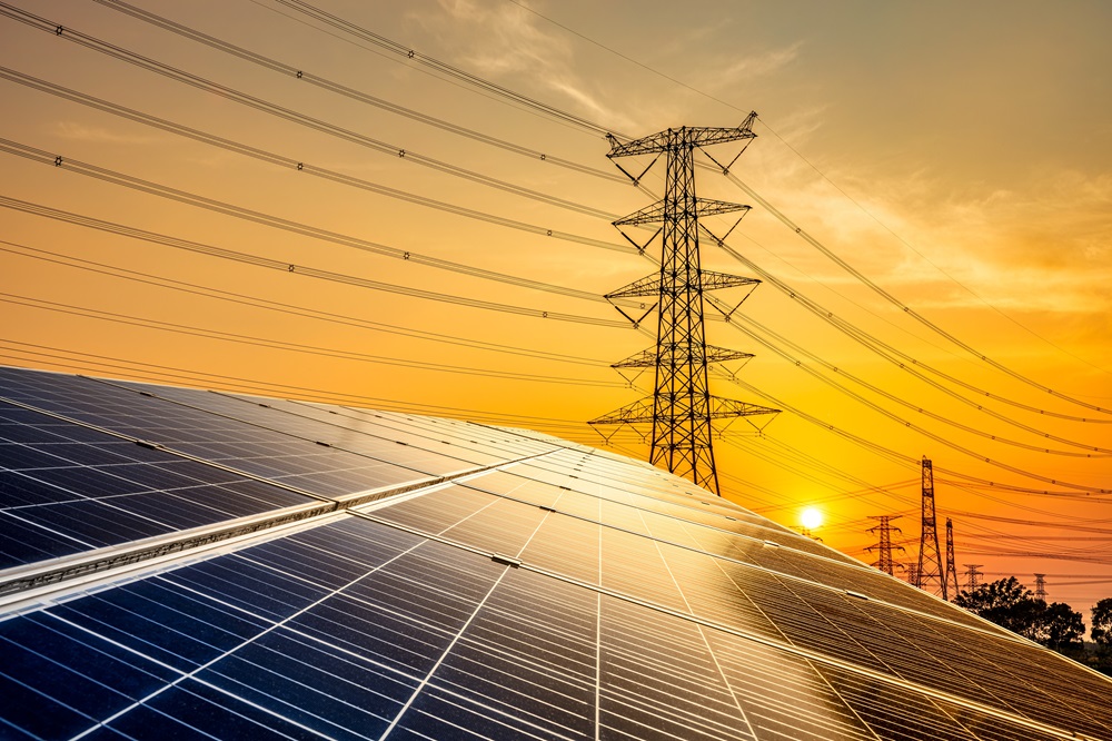 India’s solar transition spreads across parks, ponds and rooftops