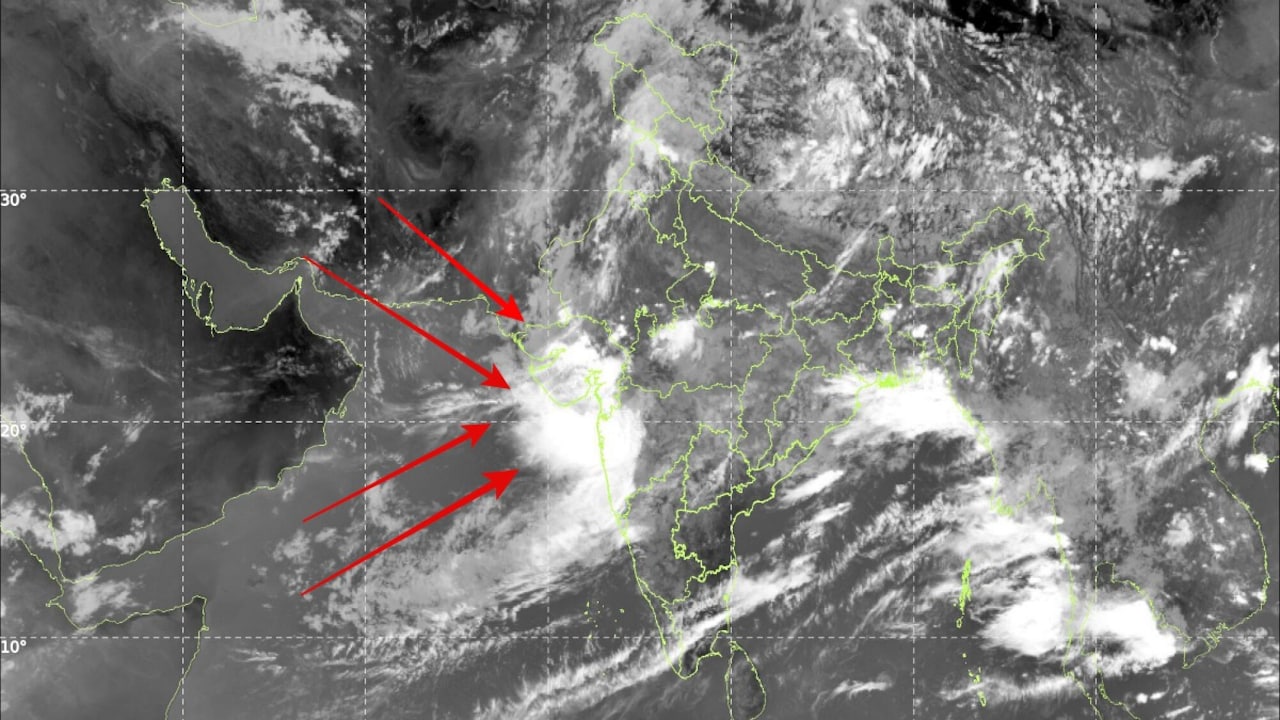 Rain red alert: Monsoon to flood Gujarat, heavy downpour in Rajasthan