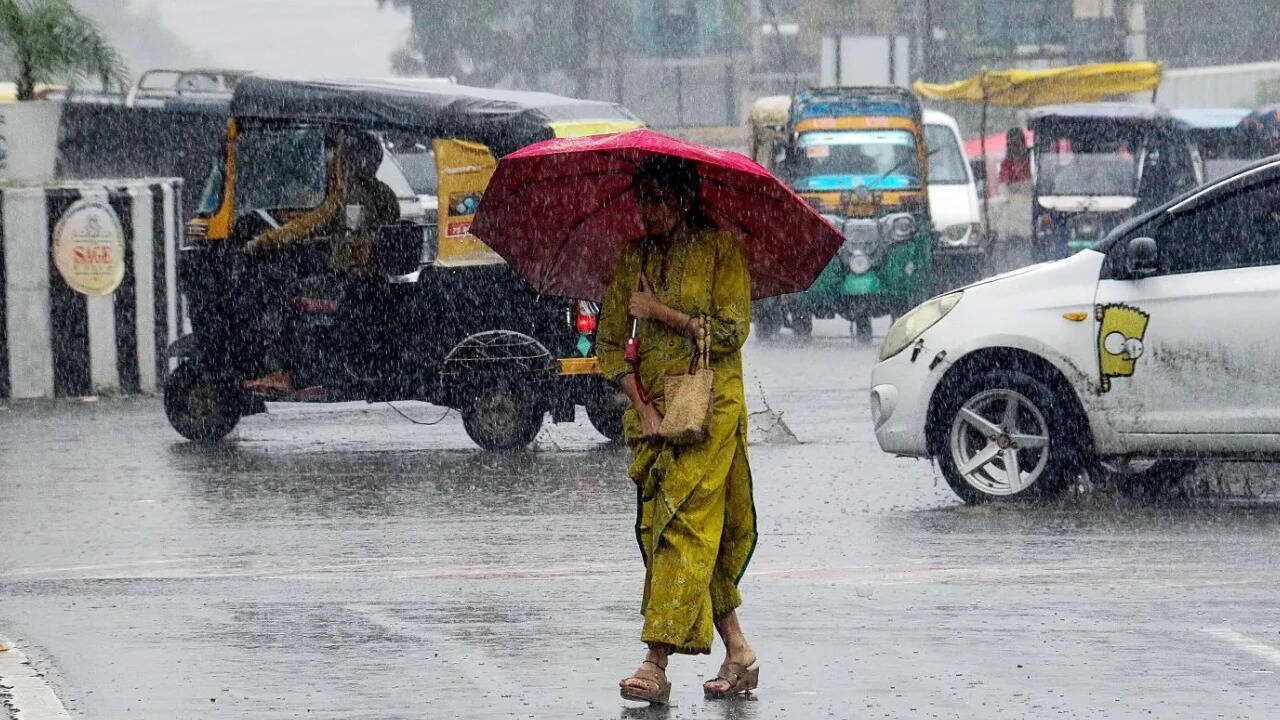 कल का मौसम: आईएमडी ने कई राज्यों में बहुत भारी बारिश की भविष्यवाणी की है; केरल, राजस्थान में येलो अलर्ट