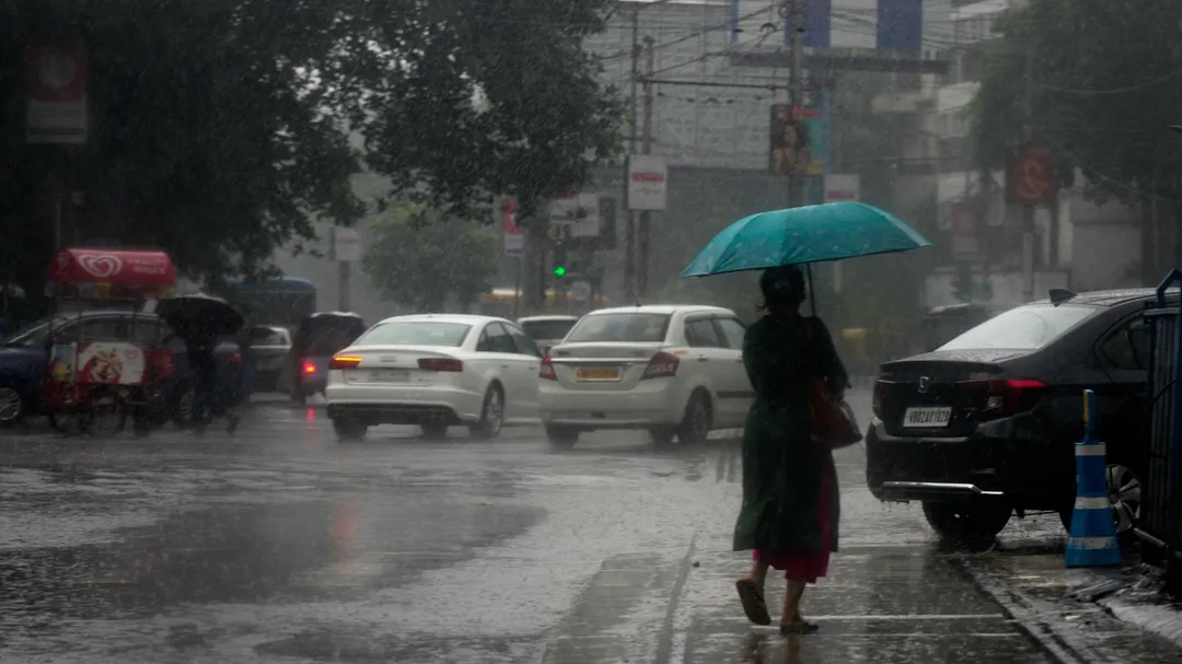 Weather today: IMD forecasts heavy rain for Delhi, Haryana, Punjab, UP and Bihar