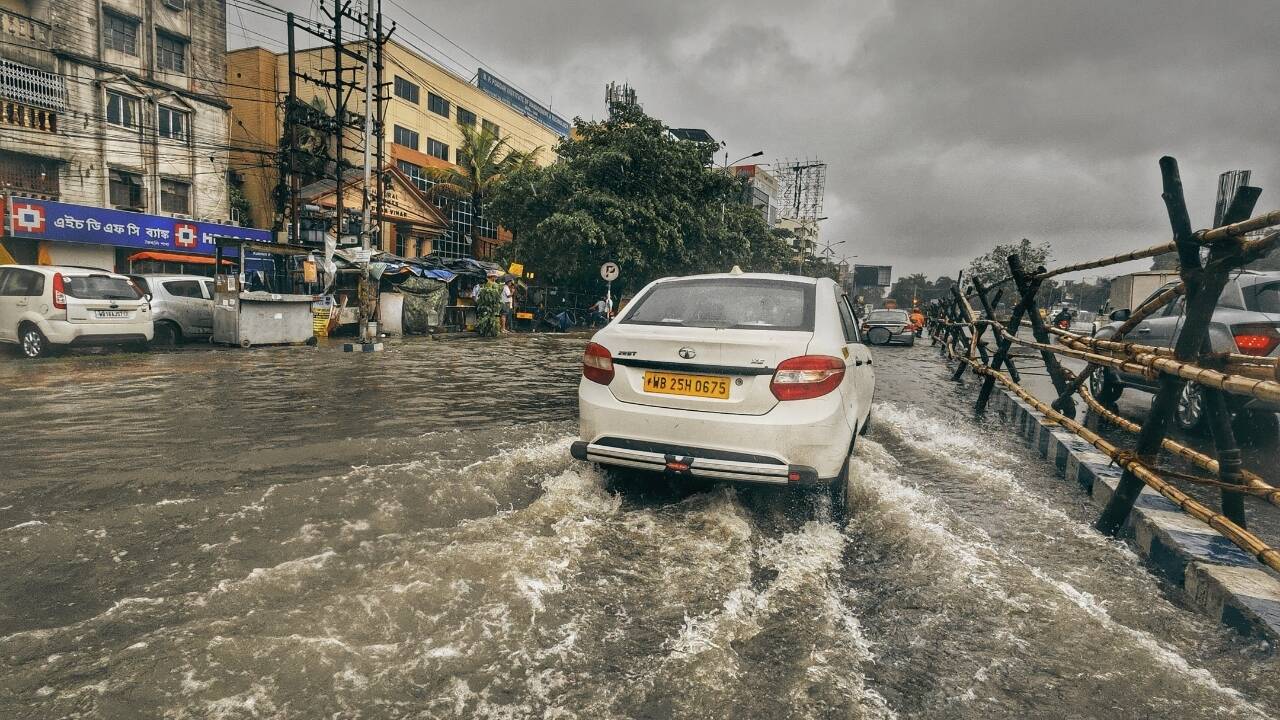 Monsoon turns fierce: IMD issues heavy rain alerts for multiple states through July 30, what travellers need to know