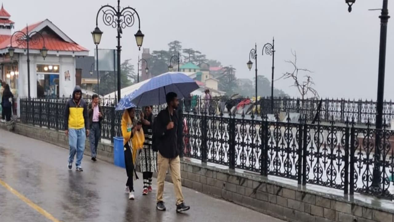 Active monsoon to bring heavy rains, major temperature drop in Delhi