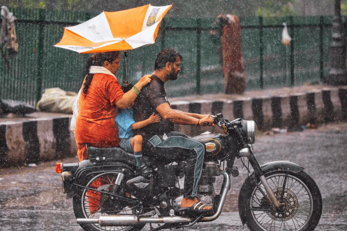 Delhi Braces For More Showers; Heavy Rain Predicted In Several States On Sunday