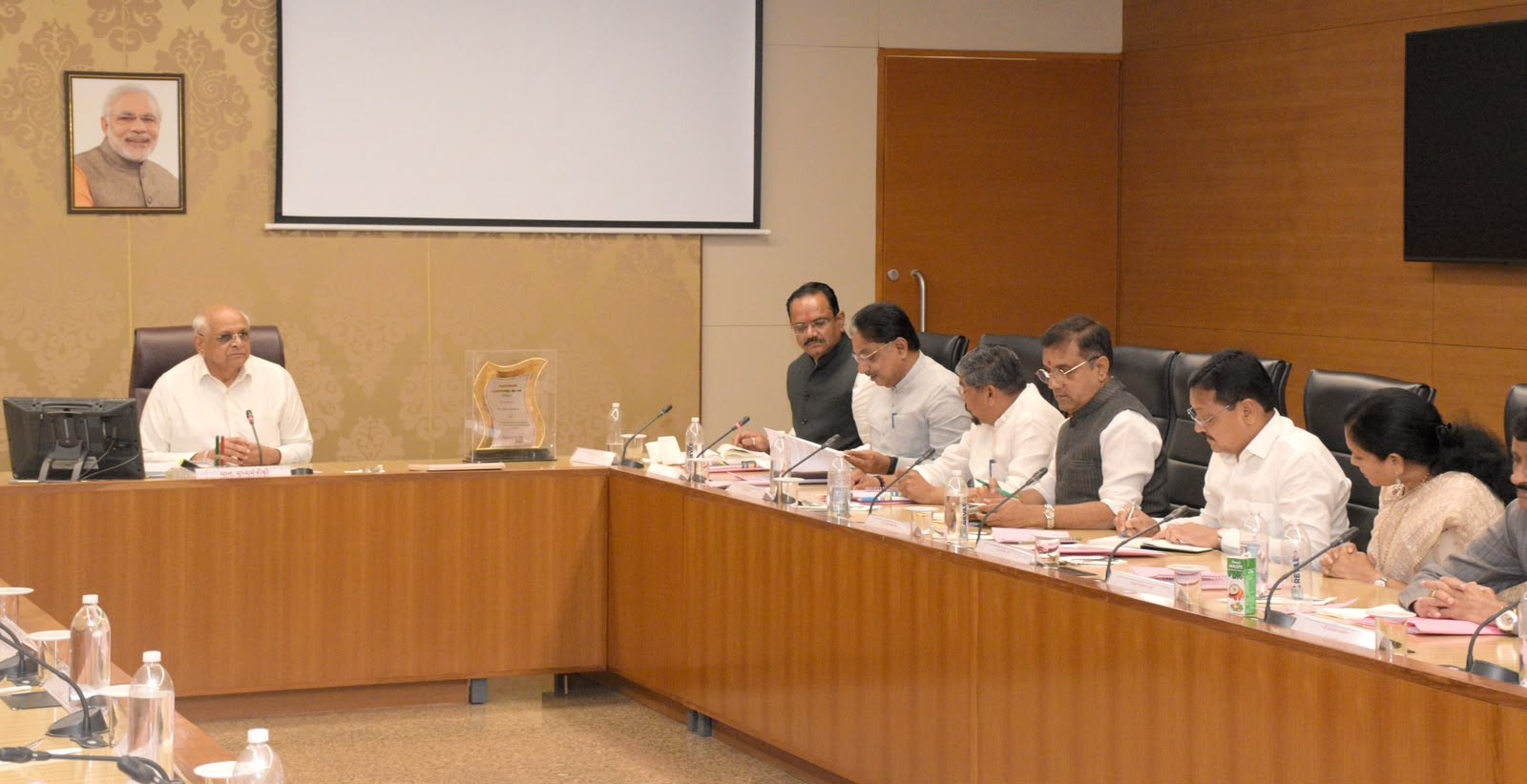 Gujarat to replace asphalt roads with cement concrete roads
