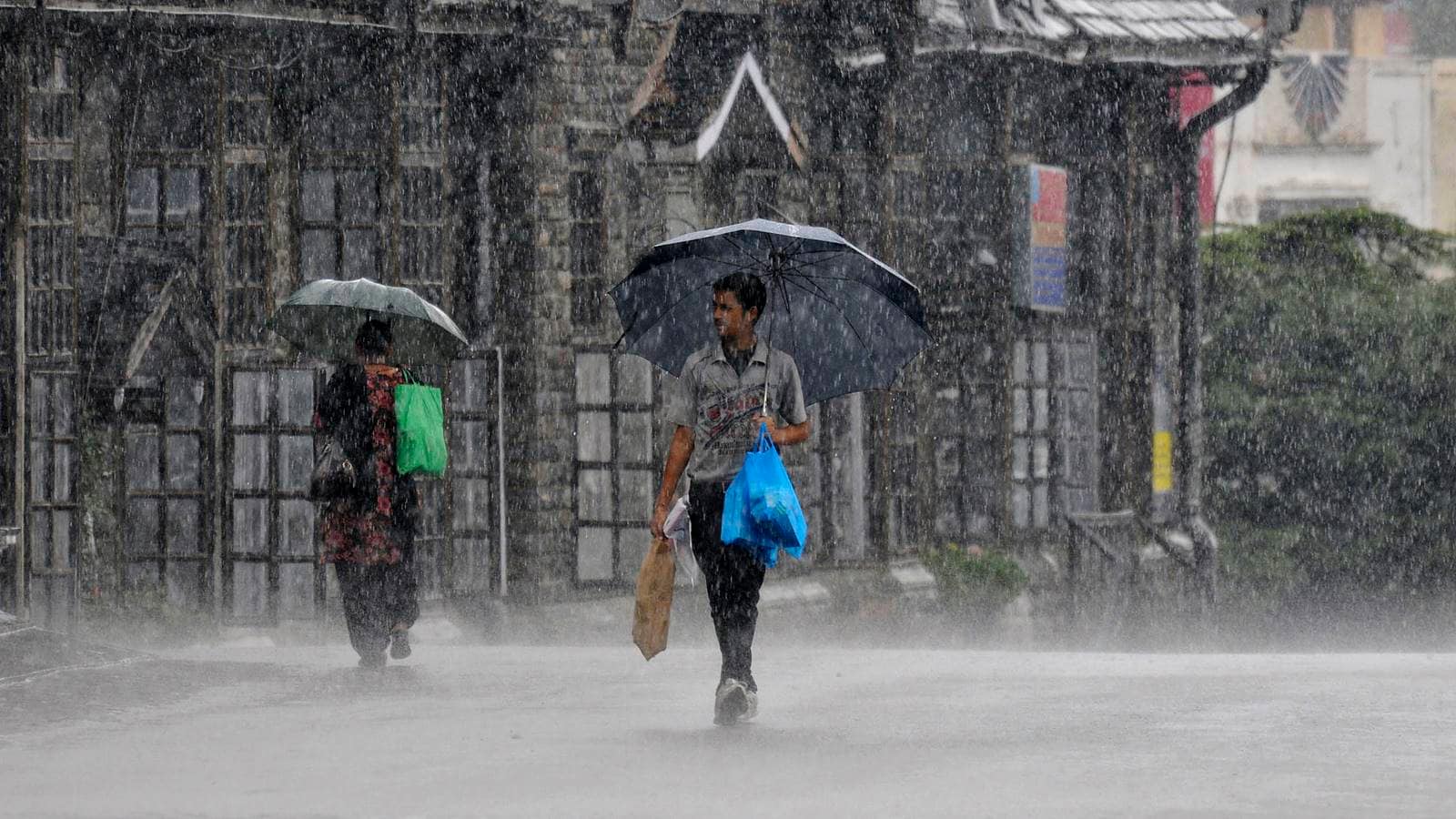 Weather alert: Gujarat, Delhi NCR, Madhya Pradesh brace for heavy rain and gusty winds