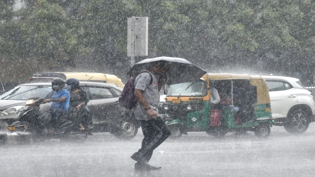 IMD Rainfall Alert: Heavy rain alert in UP and these 21 states, know the weather condition
