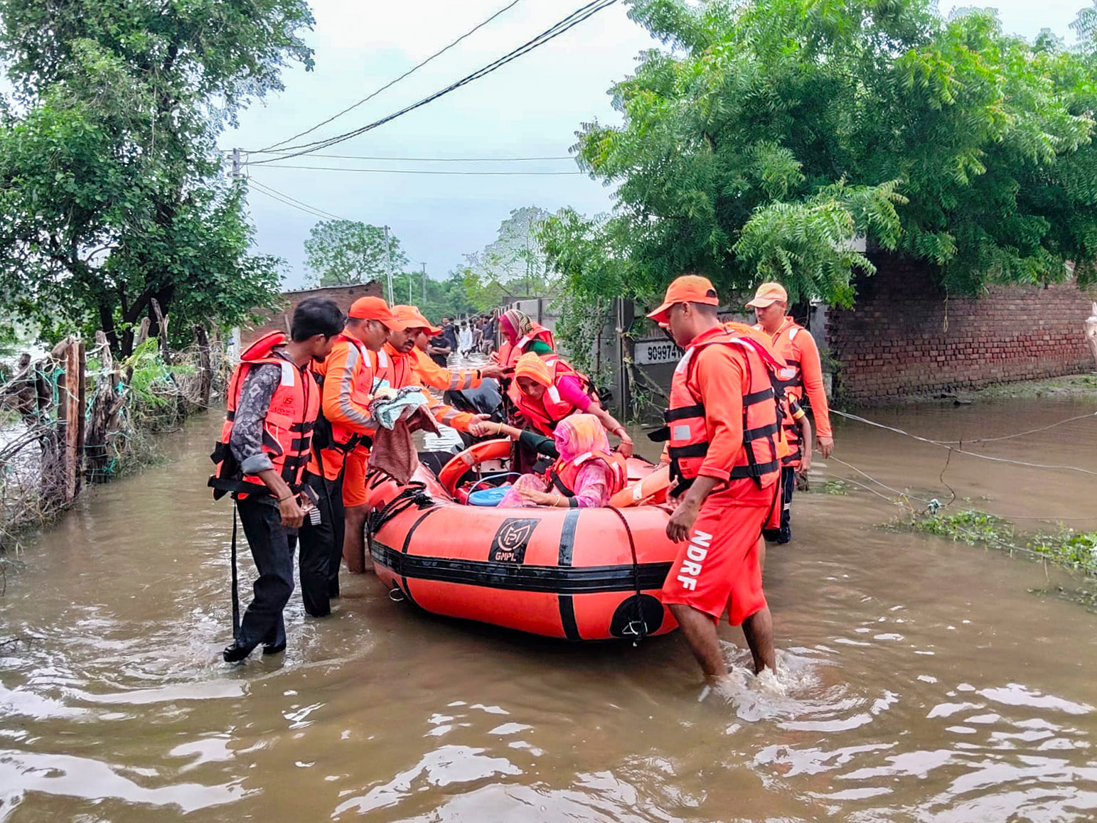 Gujarat: 94 pc of roads closed during heavy rains reopened after repair works