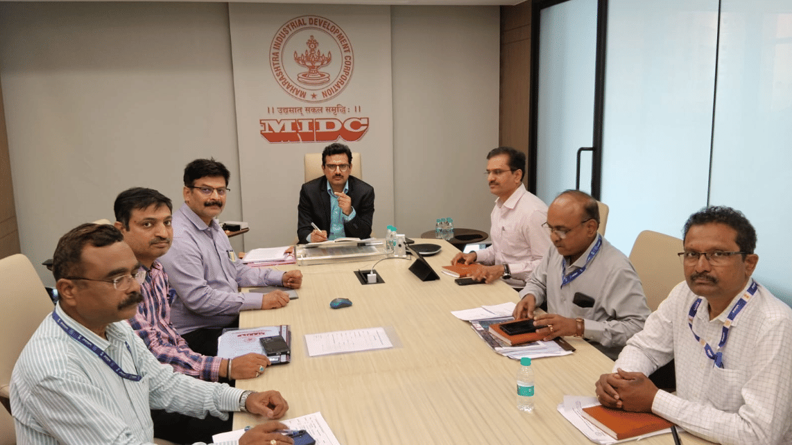 મહારાષ્ટ્રનું ચાકણ પ્લોટ ગુમાવી રહ્યું છે. તેનો ઓટો ઉદ્યોગ હવે ‘બેન્ડ-એઇડ’ સોલ્યુશન્સ ઇચ્છતો નથી