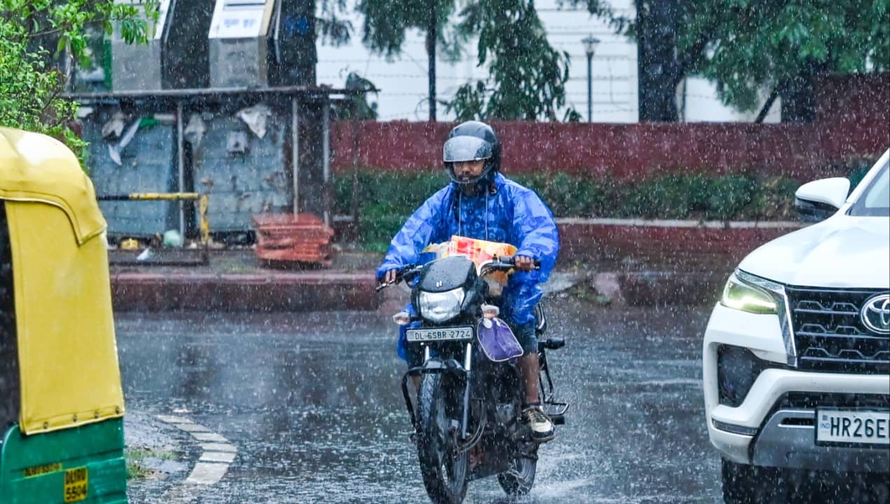 Delhi-NCR weather update: IMD issues fresh monsoon alert; heavy rain likely today
