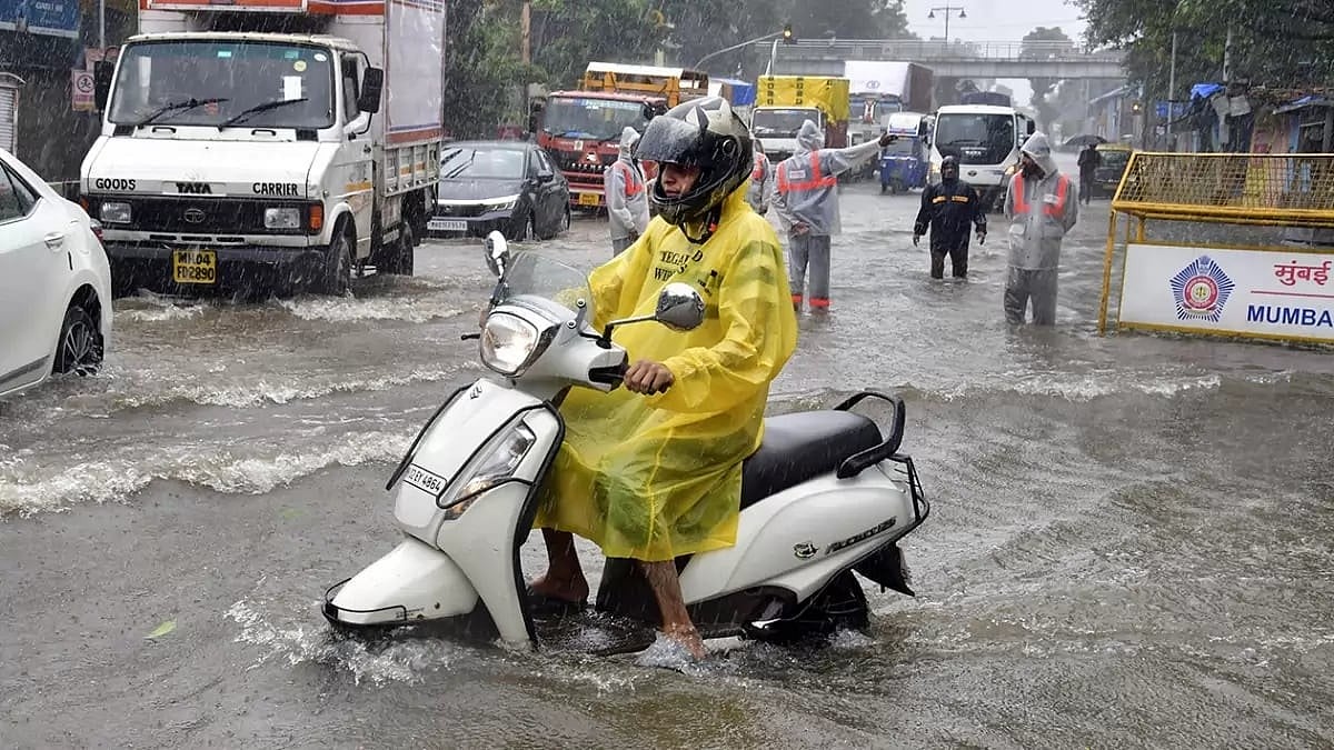 Weather Today: IMD Forecasts Rain in Delhi, Heavy Downpour Alert for J&K, Himachal Pradesh and More