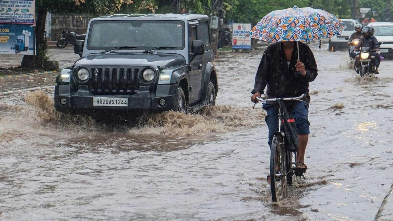 Delhi, Gujarat, Maharashtra to witness extreme rain Wednesday, South to stay dry