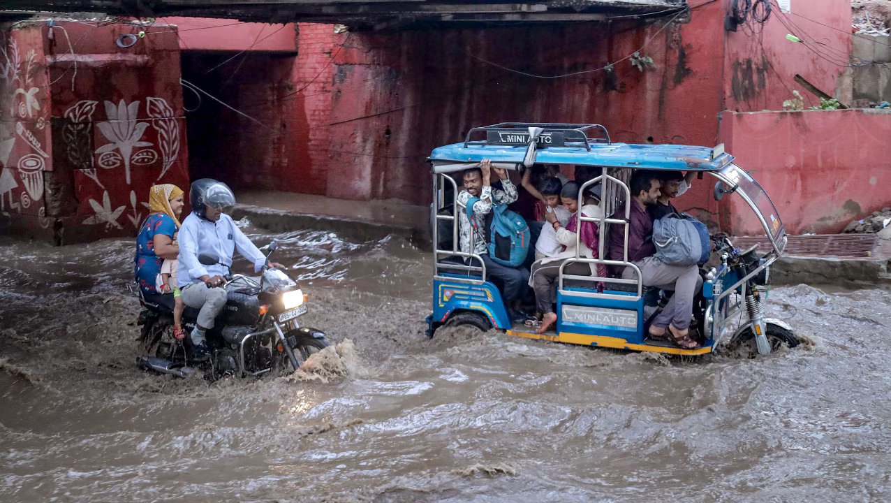 IMD weather forecast August 21: Heavy rain alert issued for UP, MP & hill states; Check rainfall prediction across regions