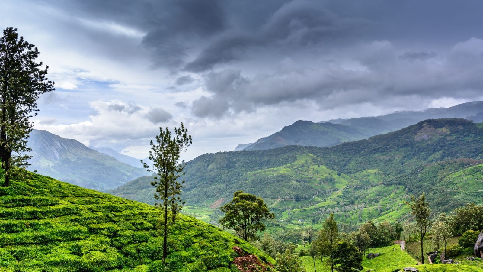 Monsoon clouds blanket most of India, ISRO's INSAT-3DS satellite images show